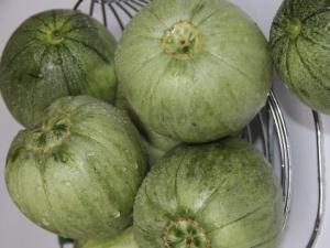 吃香瓜好嗎？香瓜的營養(yǎng)價值、功效與作用