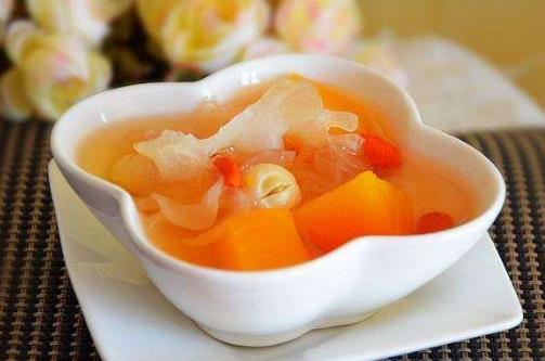 吃銀耳有什么好處?銀耳的營養(yǎng)價(jià)值和食療功效
