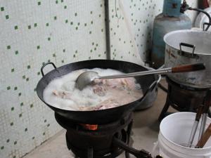 油壺怎么清洗？油壺上的污漬怎么去除？