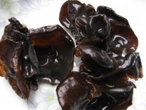 干木耳要泡多久？怎樣泡發(fā)黑木耳好吃又營(yíng)養(yǎng)