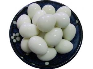怎樣快速剝鵪鶉蛋？鵪鶉蛋怎么剝更快