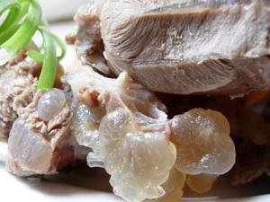 如何燉羊肉？怎么吃羊肉不上火？燉羊肉的做法大全