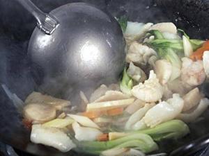 炒菜是否需要蓋鍋蓋呢？炒菜蓋鍋蓋好不好