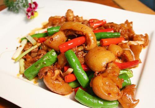 炒菜時(shí)用什么油好?用什么油炒菜好吃