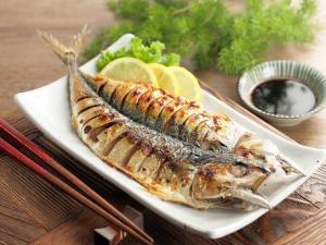 怎樣煎魚不粘鍋？煎魚怎么做好吃