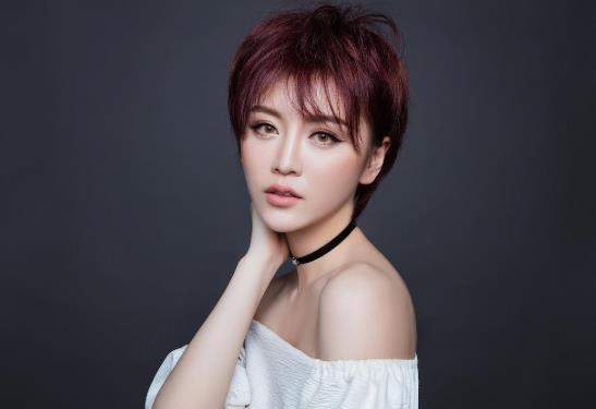 美瞳的度數(shù)怎么選擇?為什么戴隱形眼鏡感覺眼睛好干?