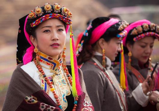 一妻多夫制對(duì)女人有好處嗎?一妻多夫制能改善人口問(wèn)題嗎?