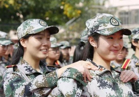 大學(xué)不軍訓(xùn)需要開什么證明?大學(xué)軍訓(xùn)晚上要訓(xùn)練嗎?