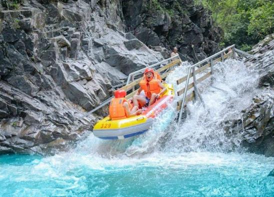 漂流坐前面安全還是后面安全?漂流最晚幾月份結束?