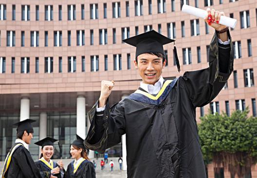 大一開學(xué)有必要給室友帶禮物嗎?大一新生一般帶幾套衣服合適?