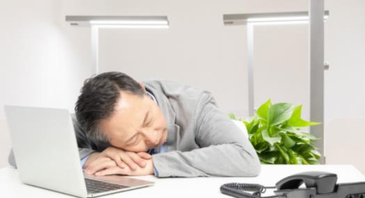 午睡后頭痛如何消除 午睡時(shí)間過長的危害