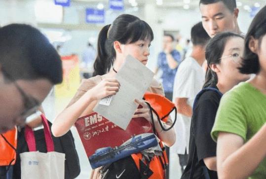 大學(xué)未婚先孕可以休學(xué)嗎?大學(xué)走讀可以保留宿舍嗎?