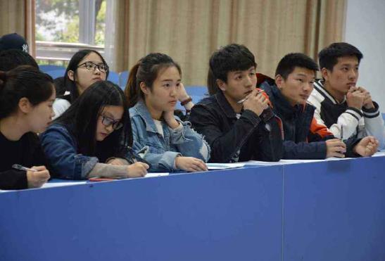 大一可以拿大學(xué)獎學(xué)金嗎?在大學(xué)學(xué)生報到后什么時候上課