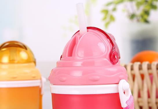 吸管杯吸管發(fā)霉了怎么辦?吸管杯排氣孔為什么會漏水?