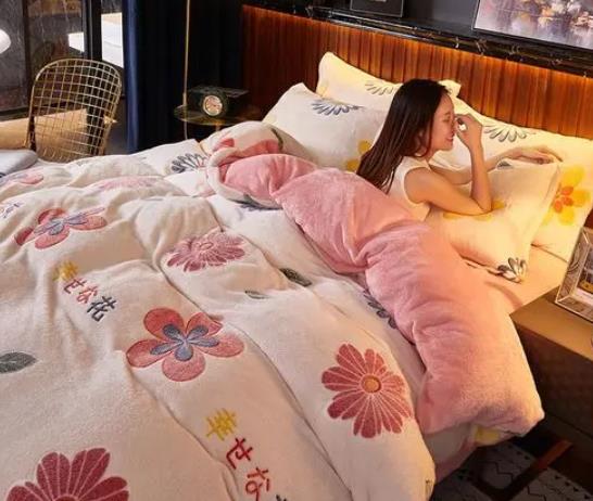 加絨被套總是跑怎么辦?羽絨被用什么被套不會(huì)滑?