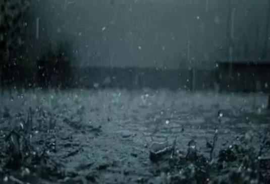 為什么下暴雨有的飛機還能起飛?夏季下暴雨飛機是延誤還是取消?