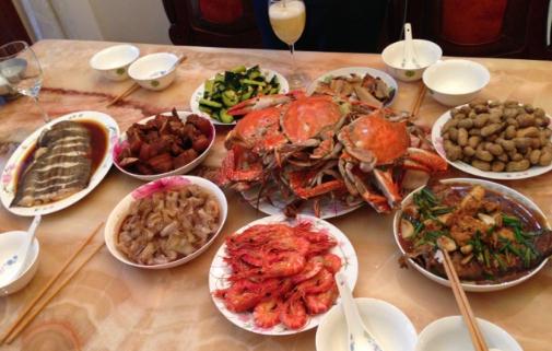 大餐后重了5斤是脂肪嗎 晚上吃撐了怎么補(bǔ)救不變胖