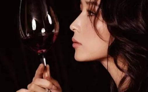 酒醉了第二天頭痛怎么辦 酒醉后多少個(gè)小時(shí)能清醒