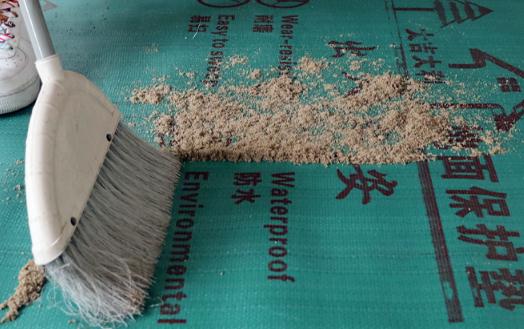 地磚鋪完幾天能上保護膜 地板保護膜怎么貼