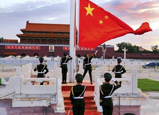 去北京看升國旗從哪個門進(jìn)?北京看升國旗在哪個地鐵站下車