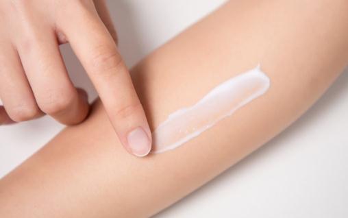 身體乳后調(diào)麝香對(duì)女性有害嗎 身體乳的香味對(duì)寶寶有影響嗎