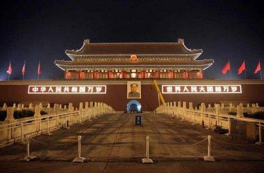 天安門廣場預(yù)約時間段是怎么安排的?天安門廣場出來了還可以再進去嗎