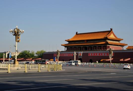 天安門廣場預(yù)約時間段是怎么安排的?天安門廣場出來了還可以再進去嗎