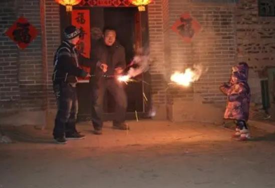 就地過年指的是省內(nèi)還是市內(nèi)?就地過年補(bǔ)貼沒有社保能領(lǐng)嗎