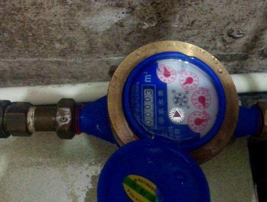 水表沒電池了是自己換還是物業(yè)換?水表沒電了會(huì)一直響嗎