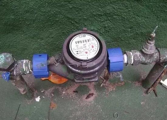 水表沒電池了是自己換還是物業(yè)換?水表沒電了會(huì)一直響嗎