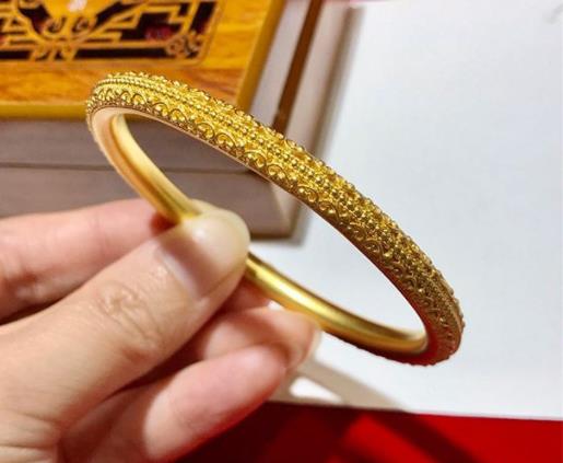 古法黃金手鐲是純金的嗎?古法黃金手鐲的優(yōu)點(diǎn)