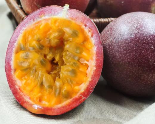 百香果怎樣才能開花結(jié)果?百香果不開花是什么原因