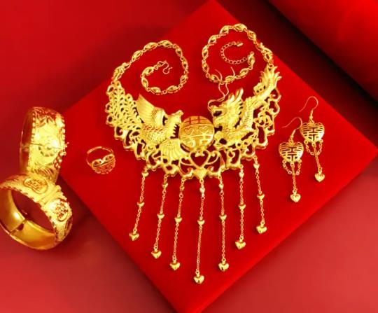 三金買金條不屬于女方個人財產(chǎn)嗎?三金買了可以退給金店嗎