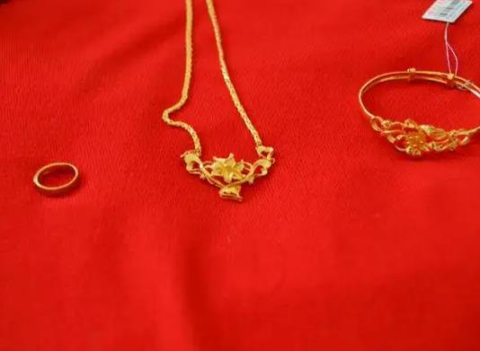 結(jié)婚沒(méi)買(mǎi)三金會(huì)成為一輩子的遺憾嗎?三金是誰(shuí)出錢(qián)買(mǎi)