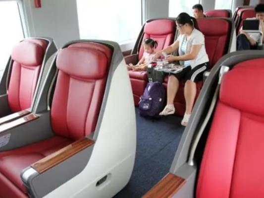 高鐵一等座要排隊(duì)檢票嗎?高鐵一等座有免費(fèi)午餐嗎