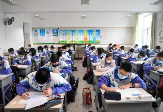 高中如何爭(zhēng)取保送?高校自主招生和保送生一樣嗎