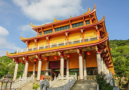 寺廟拜佛可以化解倒霉并且轉(zhuǎn)運嗎?到寺廟燒香拜佛有些什么忌諱