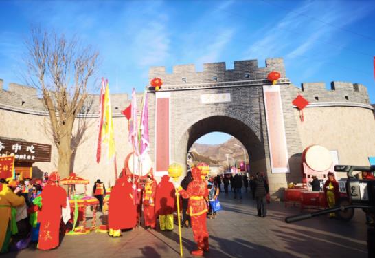 河防口古關(guān)迎春大集 小年期間年味兒濃