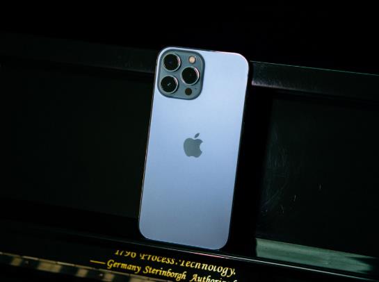 iPhone13拍照自帶炫屏怎么辦?iphone13哪個(gè)卡槽信號(hào)好