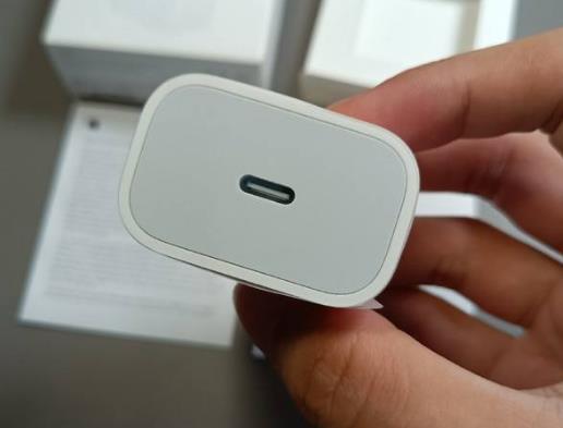 蘋果充電器5w和20w有什么區(qū)別?蘋果充電器原裝和非原裝什么區(qū)別