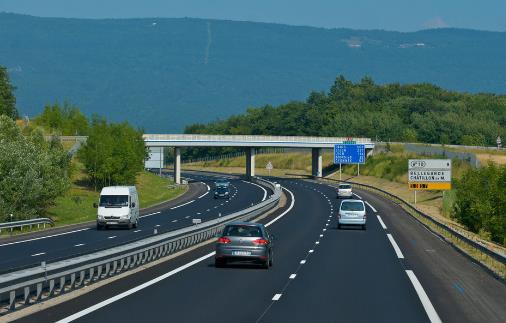 2015年節(jié)假日全國(guó)高速公路免費(fèi)時(shí)間一覽表