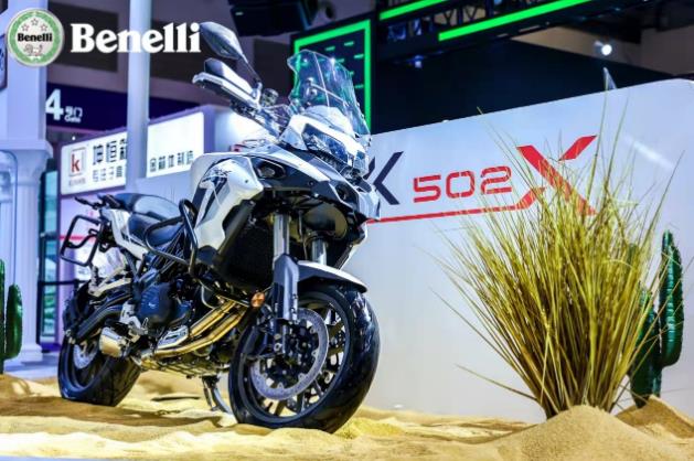 一個(gè)世界一個(gè)Benelli,經(jīng)典三缸信仰燃爆重慶摩展