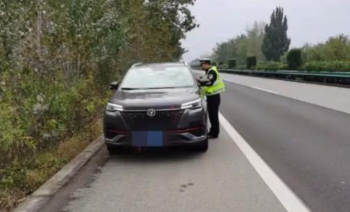 高速走應(yīng)急車道扣12分嗎 高速堵車交警不管嗎