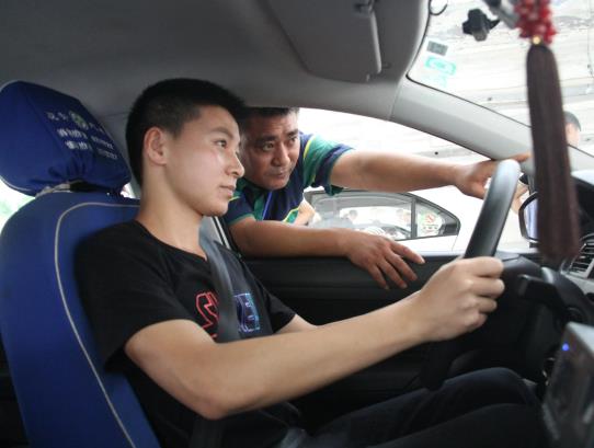 學車學時上傳需要多久?學車刷學時和不刷學時的區(qū)別
