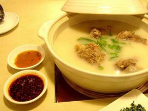 孕婦可以喝豬的骨頭湯嗎？骨頭湯做法