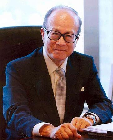 世界富豪排名公布:比爾蓋茨跌出前三,李嘉誠是前十唯一上榜的中國富豪