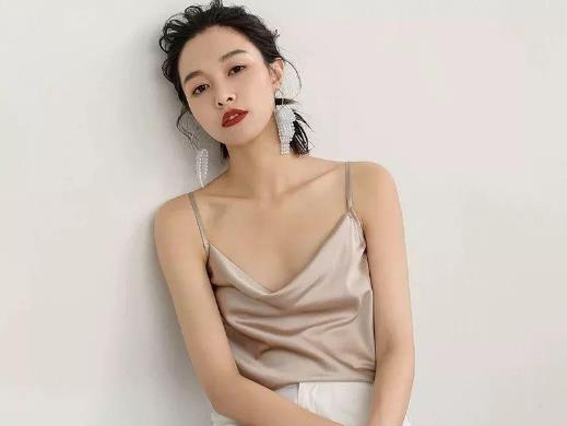 穿吊帶如何不露肩帶?文胸肩帶為什么會(huì)容易滑落?