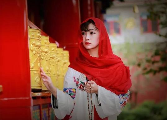 本命年穿紅色可以由子女來(lái)買嗎?本命年穿紅色衣服誰(shuí)買