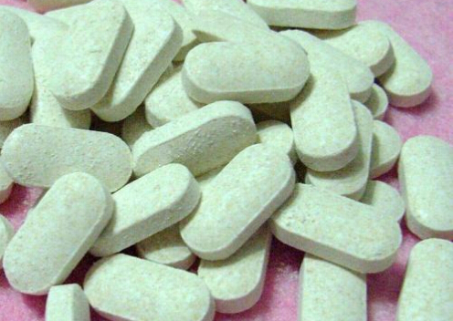 鈣片不能和什么一起吃?鈣片吃多了會(huì)怎么樣?