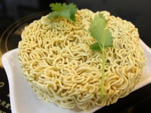 餓了就吃方便面會(huì)導(dǎo)致營養(yǎng)缺乏癥